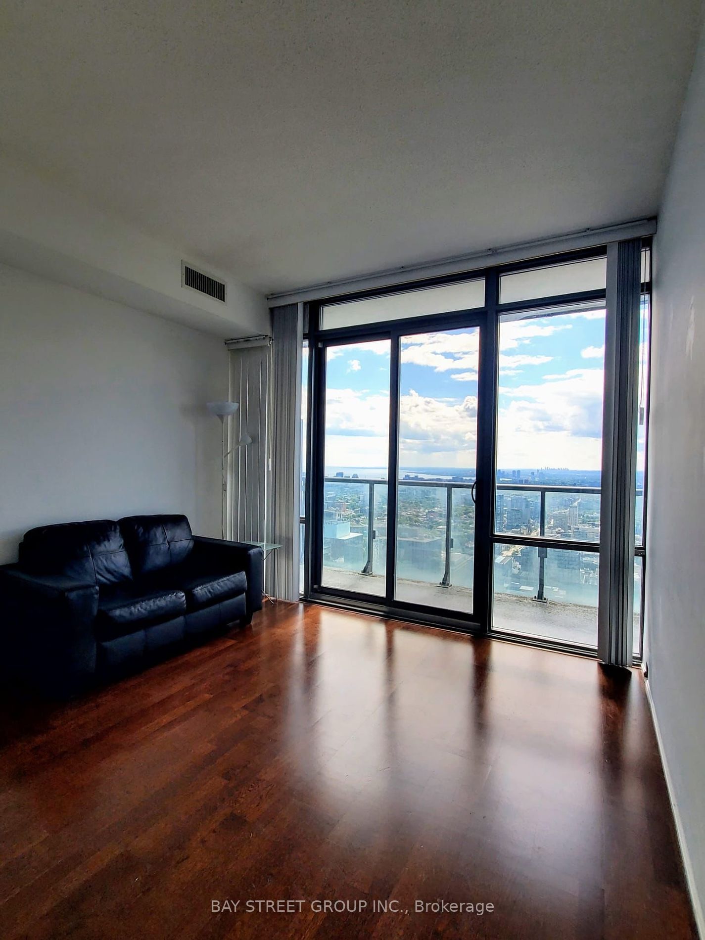 832 Bay St, unit 4801 for sale