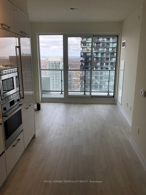 2221 Yonge St, unit 3810 for rent