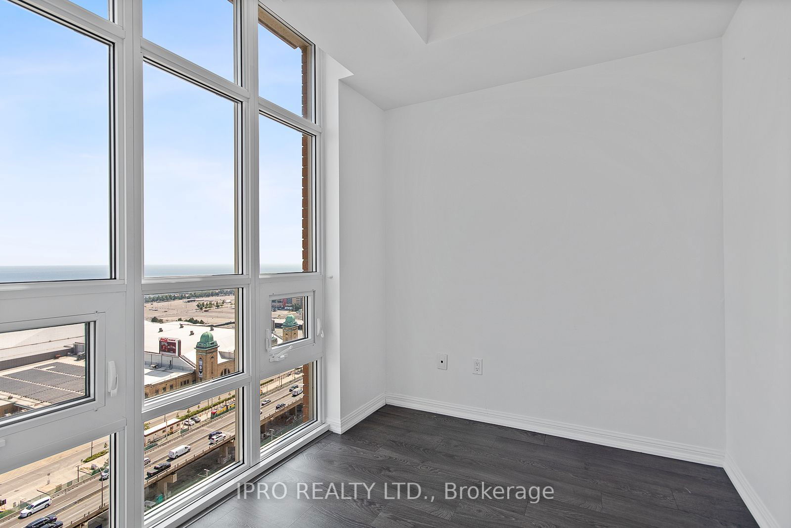 65 East Liberty St, unit 2302 for rent