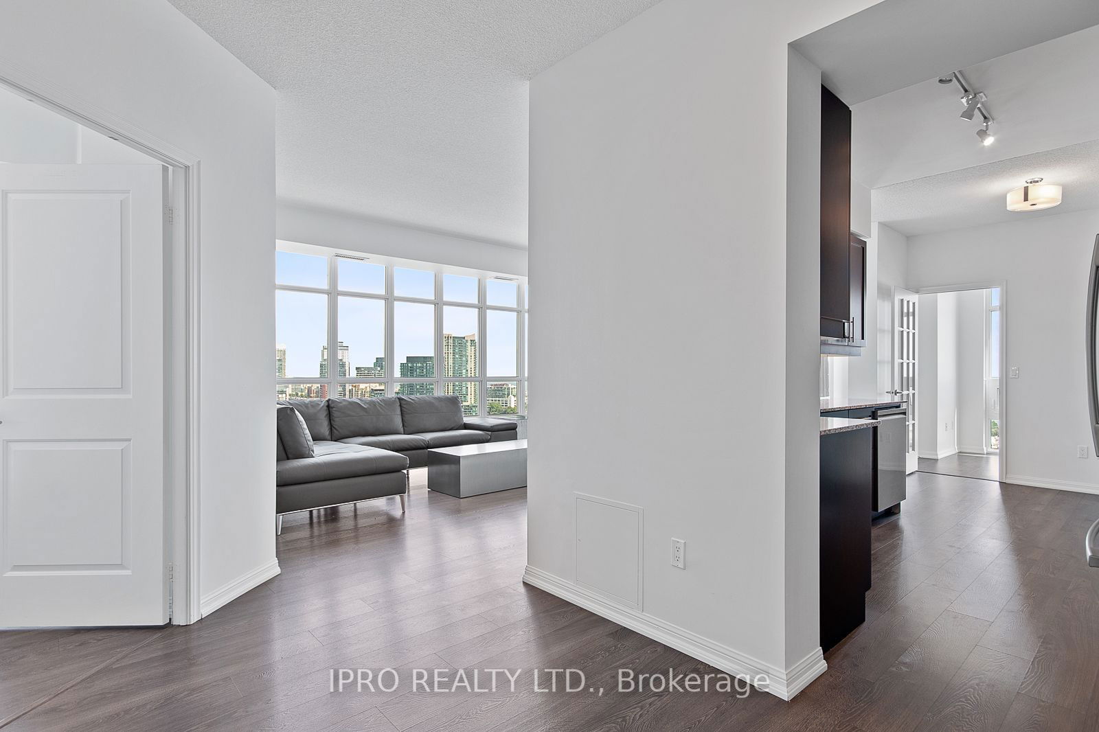 65 East Liberty St, unit 2302 for rent