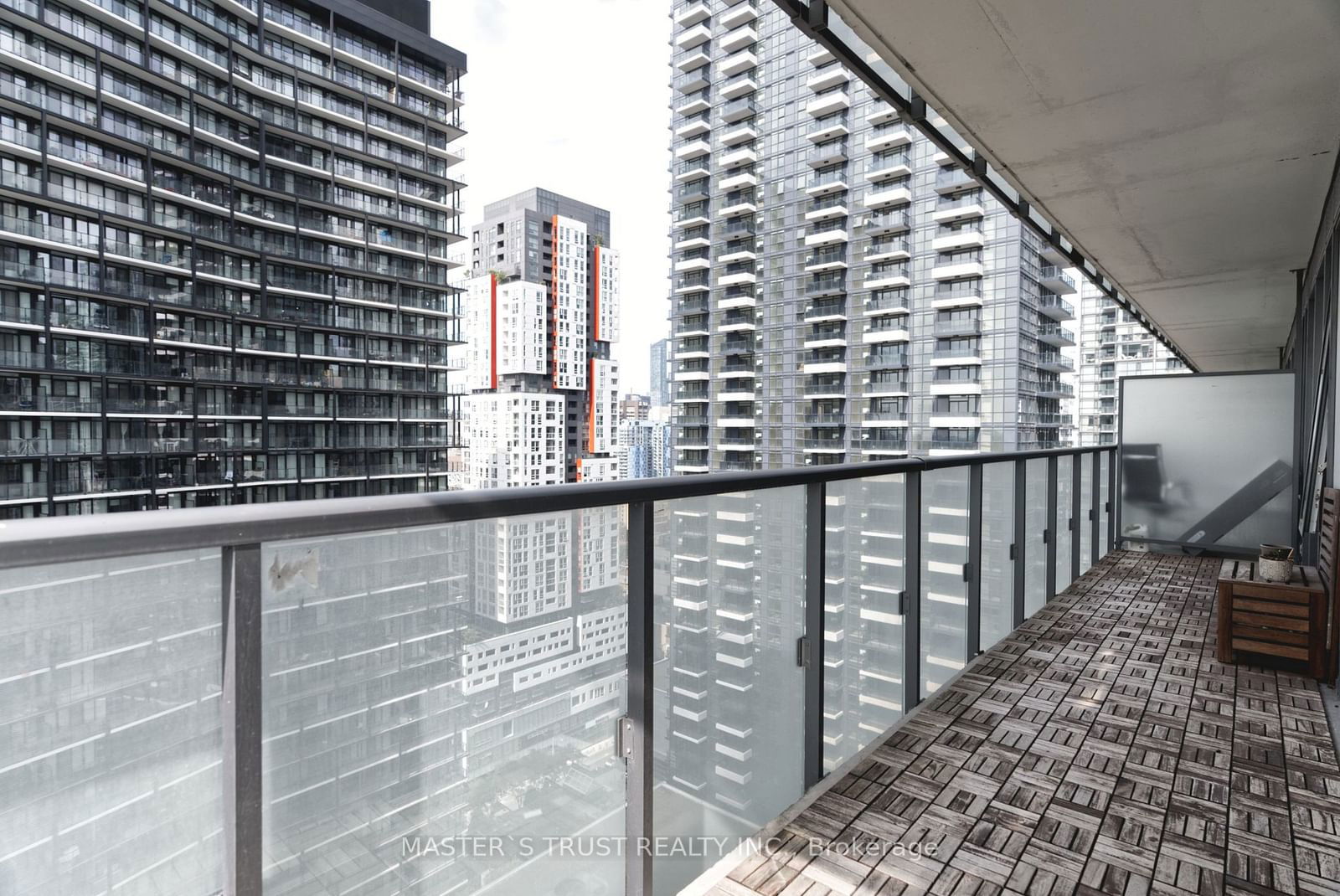 101 Peter St, unit 2511 for sale