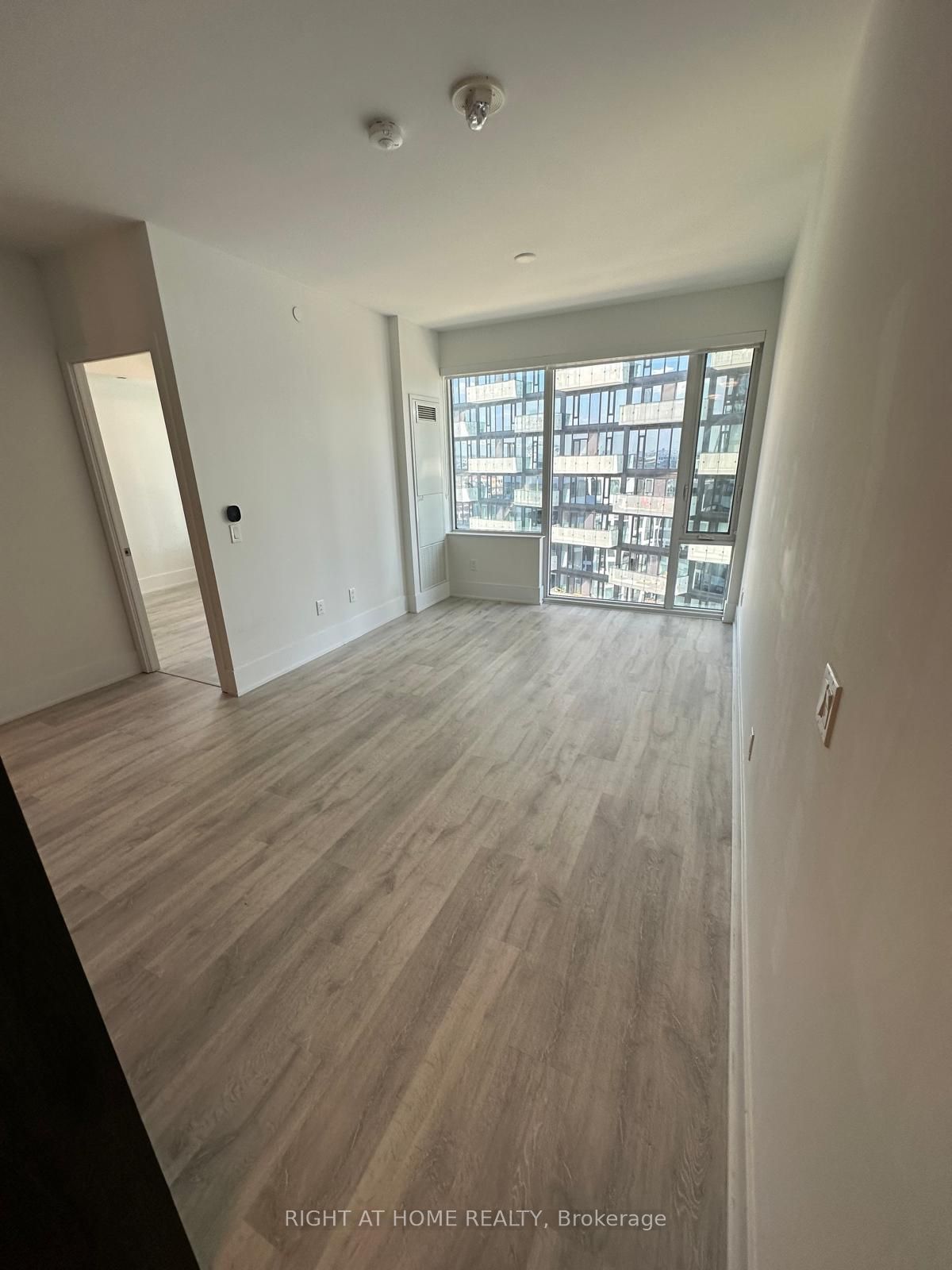 470 Front St W, unit 1610 for rent