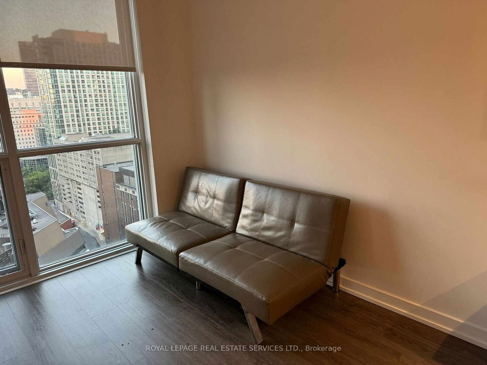 1 Yorkville Ave, unit 1810 for rent