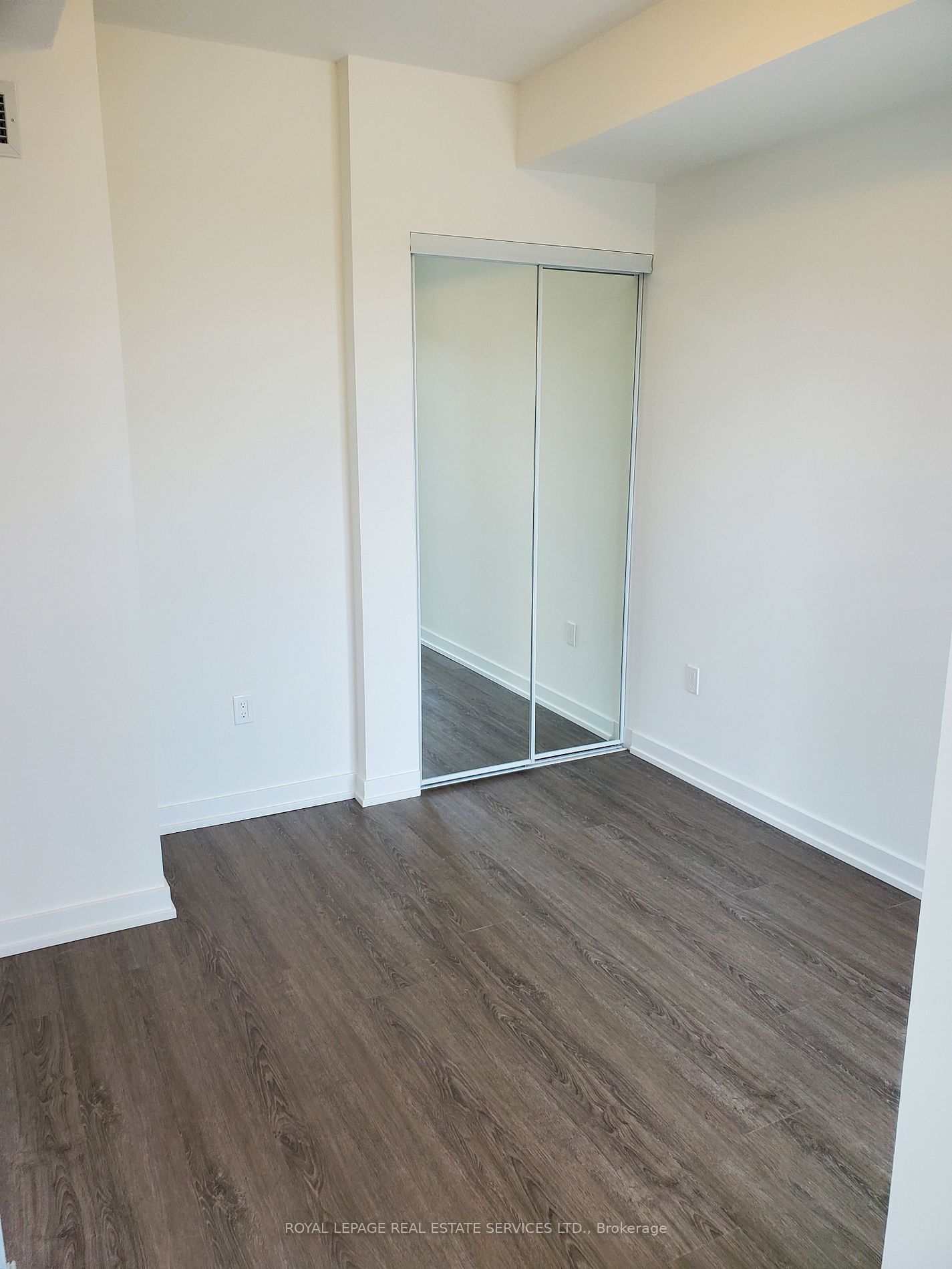 1 Yorkville Ave, unit 1810 for rent