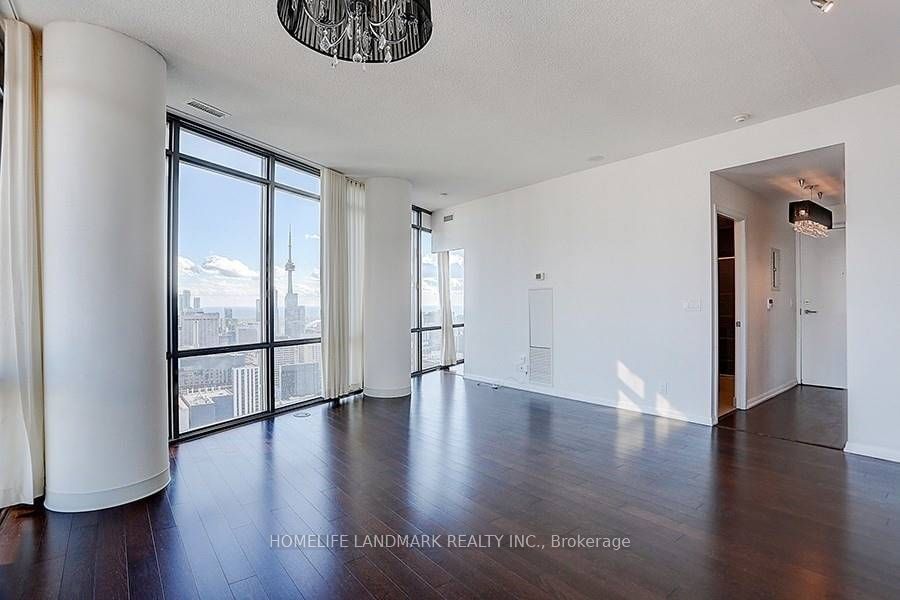 832 Bay St, unit 4808 for rent