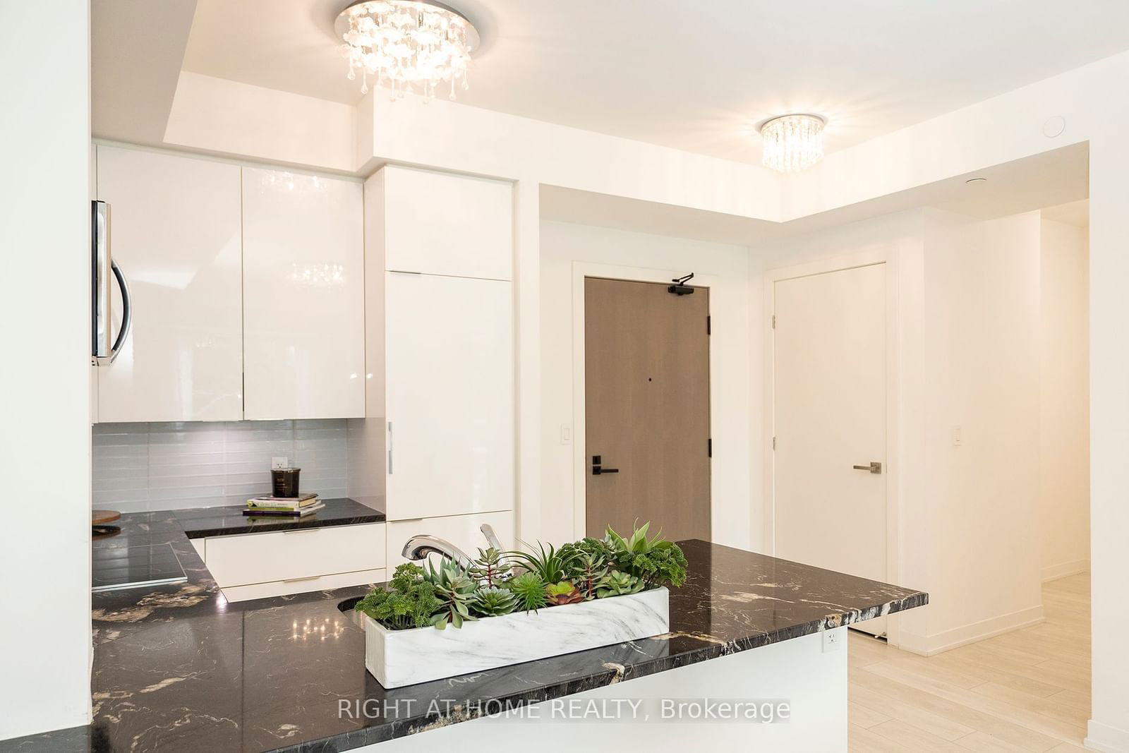 223 St Clair Ave W, unit 207 for sale