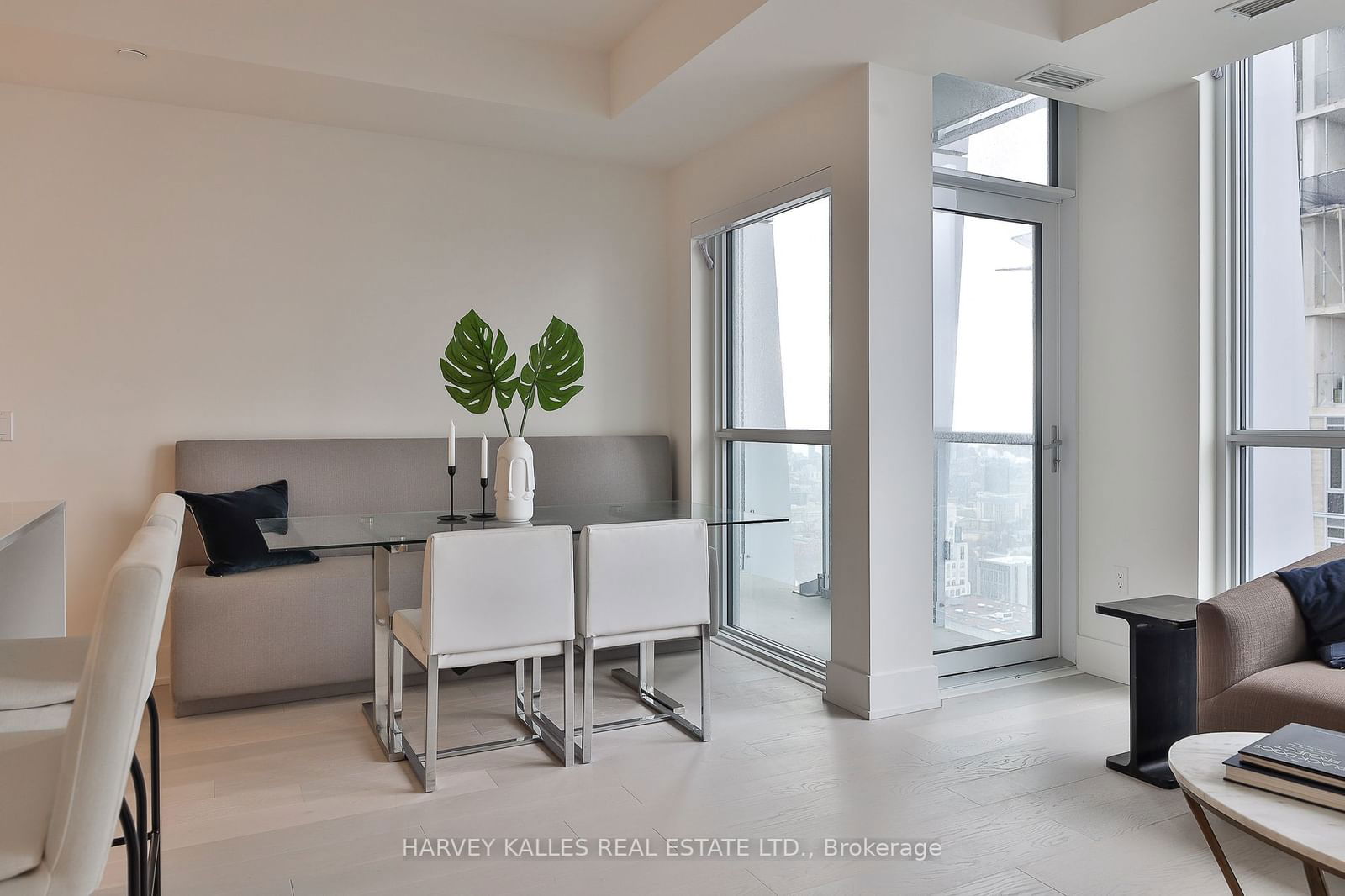 1 Yorkville Ave, unit 4603 for sale