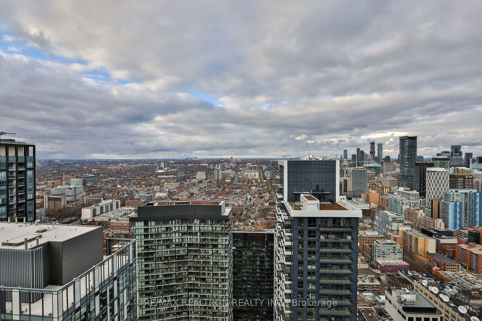 Encore Theatre District Condos, Downtown, Toronto