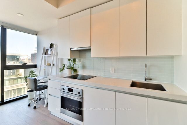 629 King St W, unit 1020 for rent