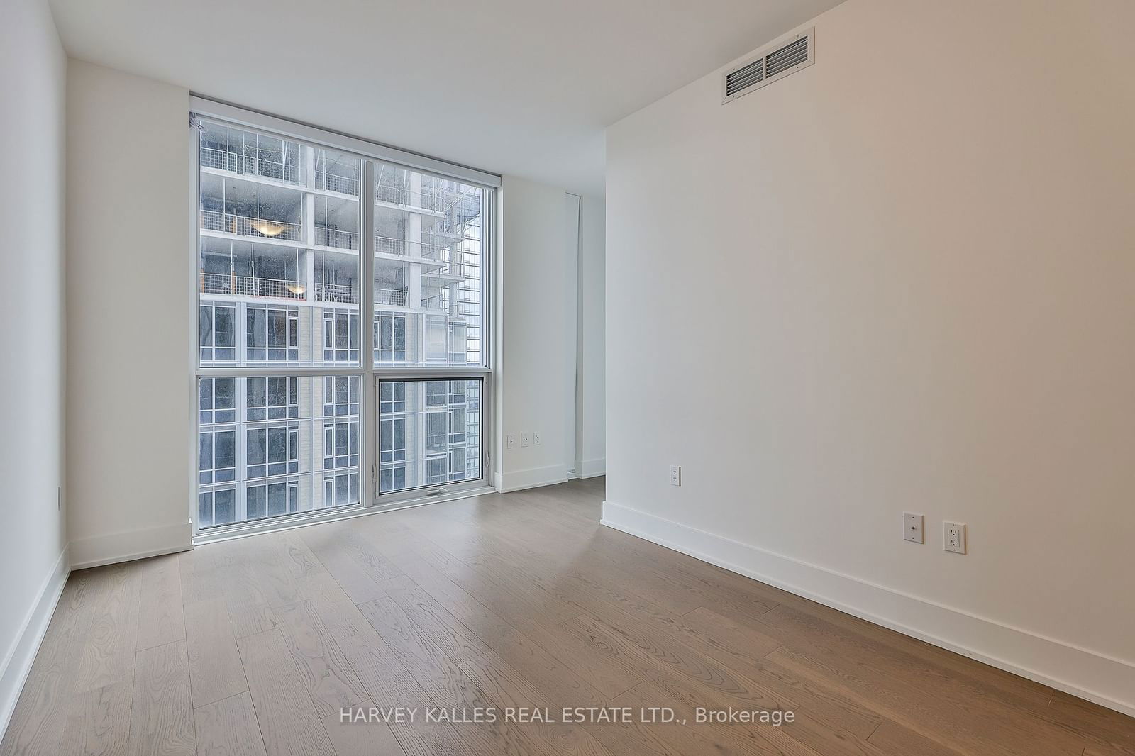 1 Yorkville Ave, unit 4503 for sale