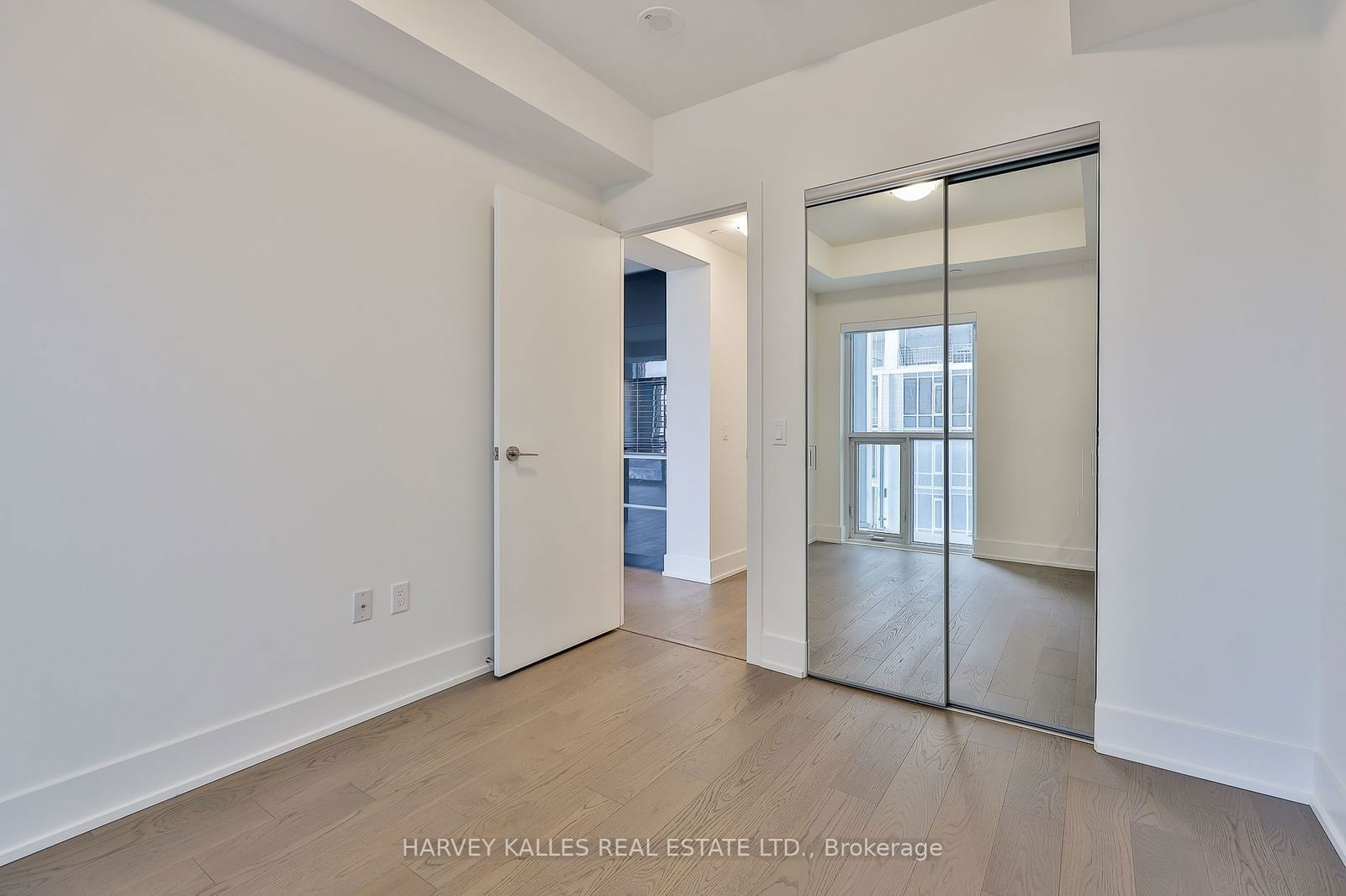 1 Yorkville Ave, unit 4503 for sale