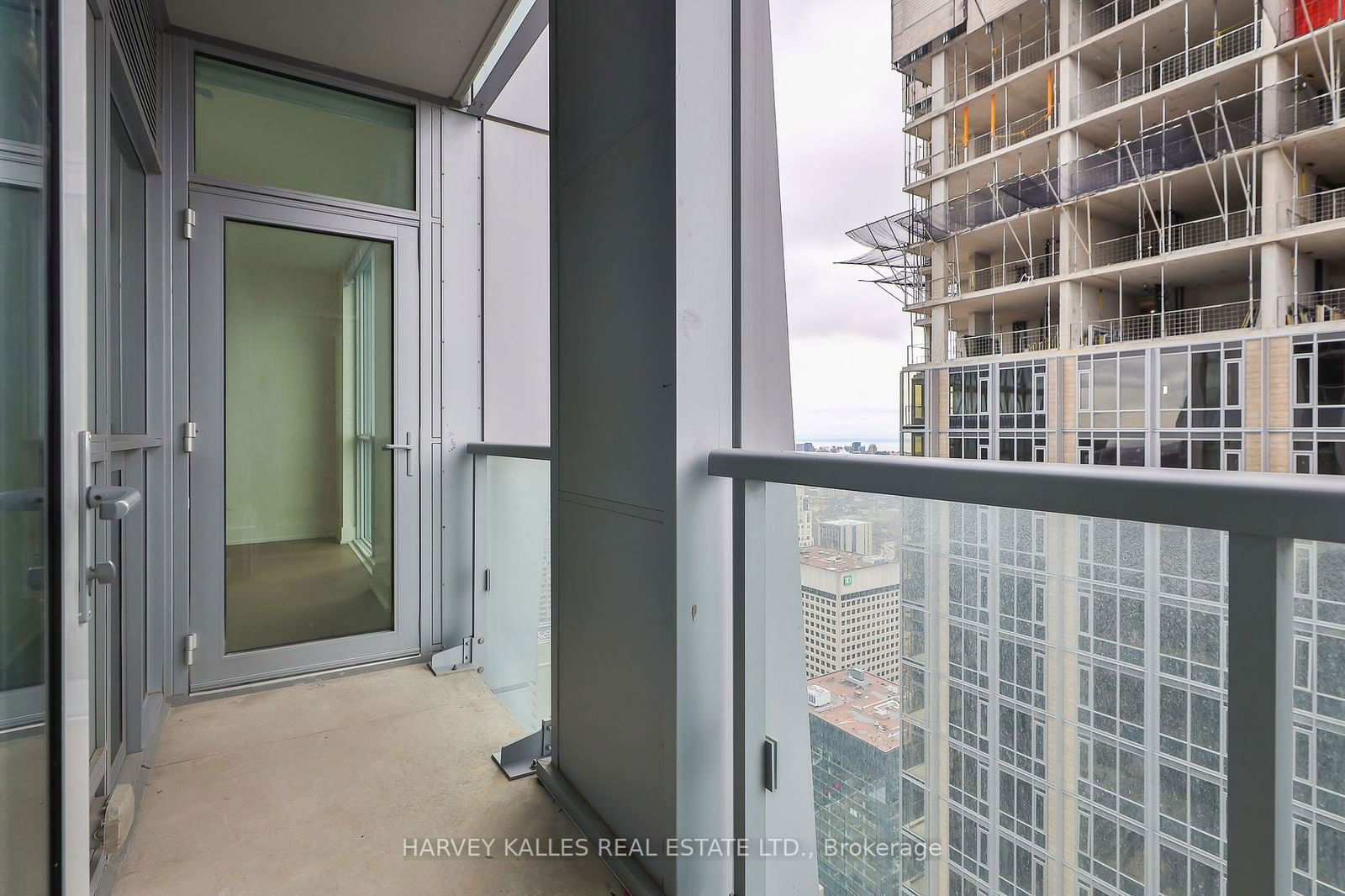 1 Yorkville Ave, unit 4503 for sale