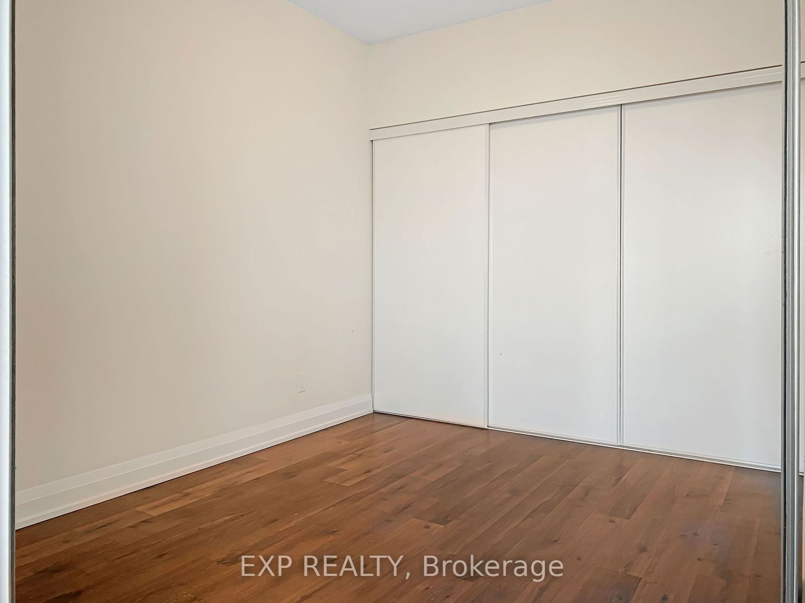 5 Sheppard Ave E, unit 4126 for rent