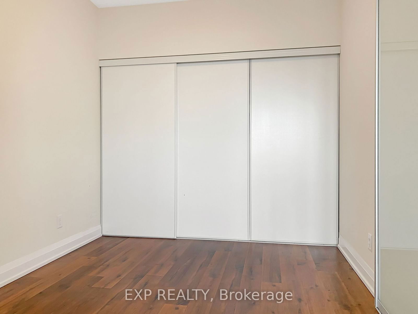 5 Sheppard Ave E, unit 4126 for rent