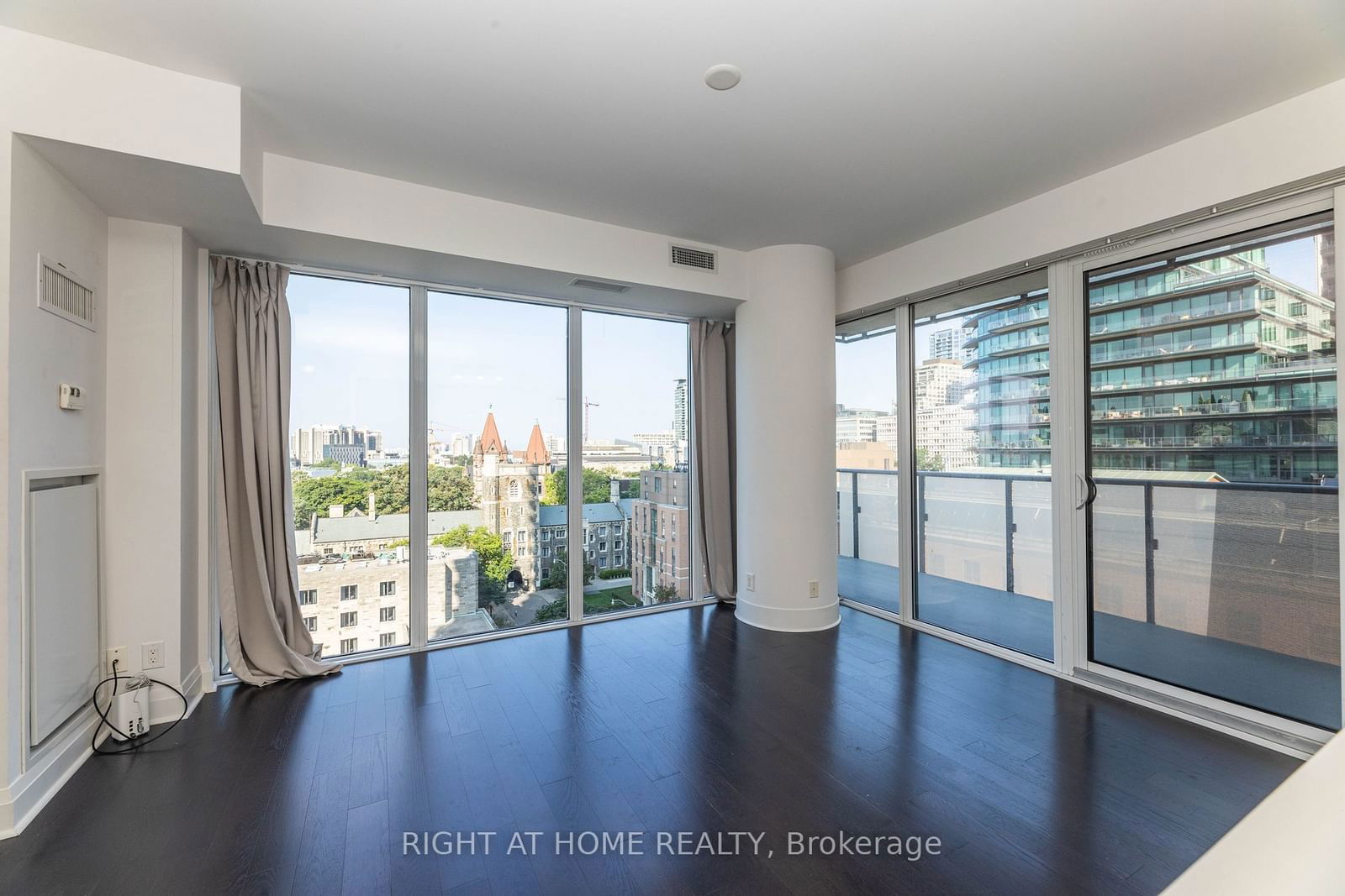 65 St Mary St, unit 807 for sale