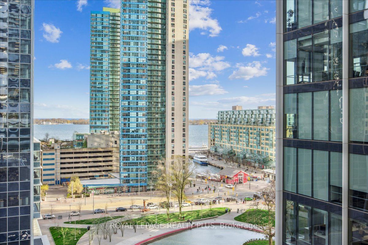 100 Harbour St, unit 1010 for sale