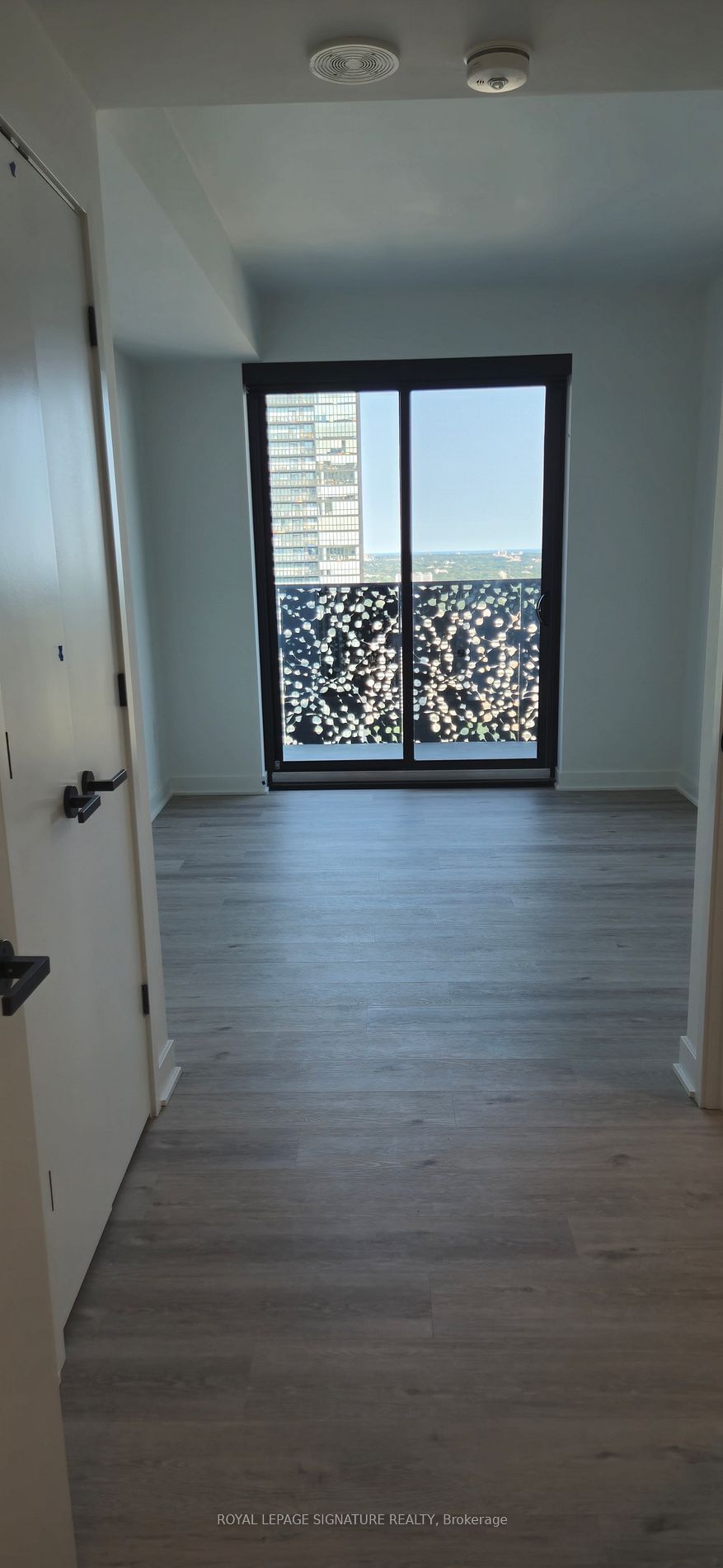 55 Charles St E, unit 4002 for rent