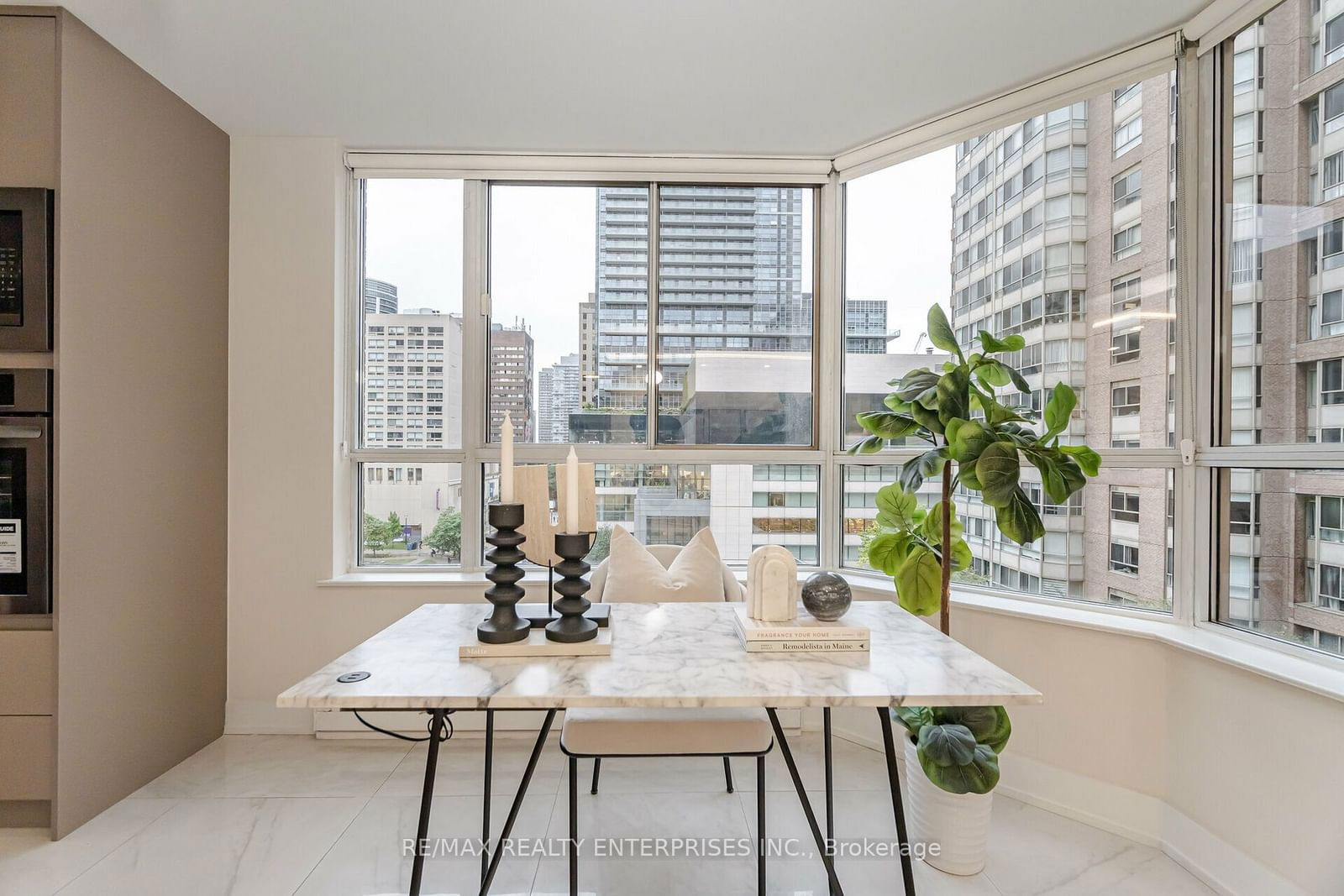 717 Bay St, unit 701 for sale