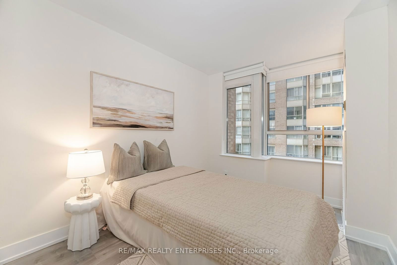 717 Bay St, unit 701 for sale