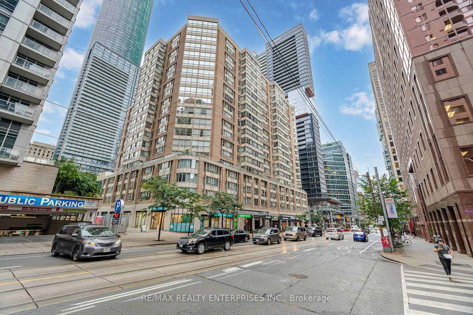 717 Bay St, unit 701 for sale