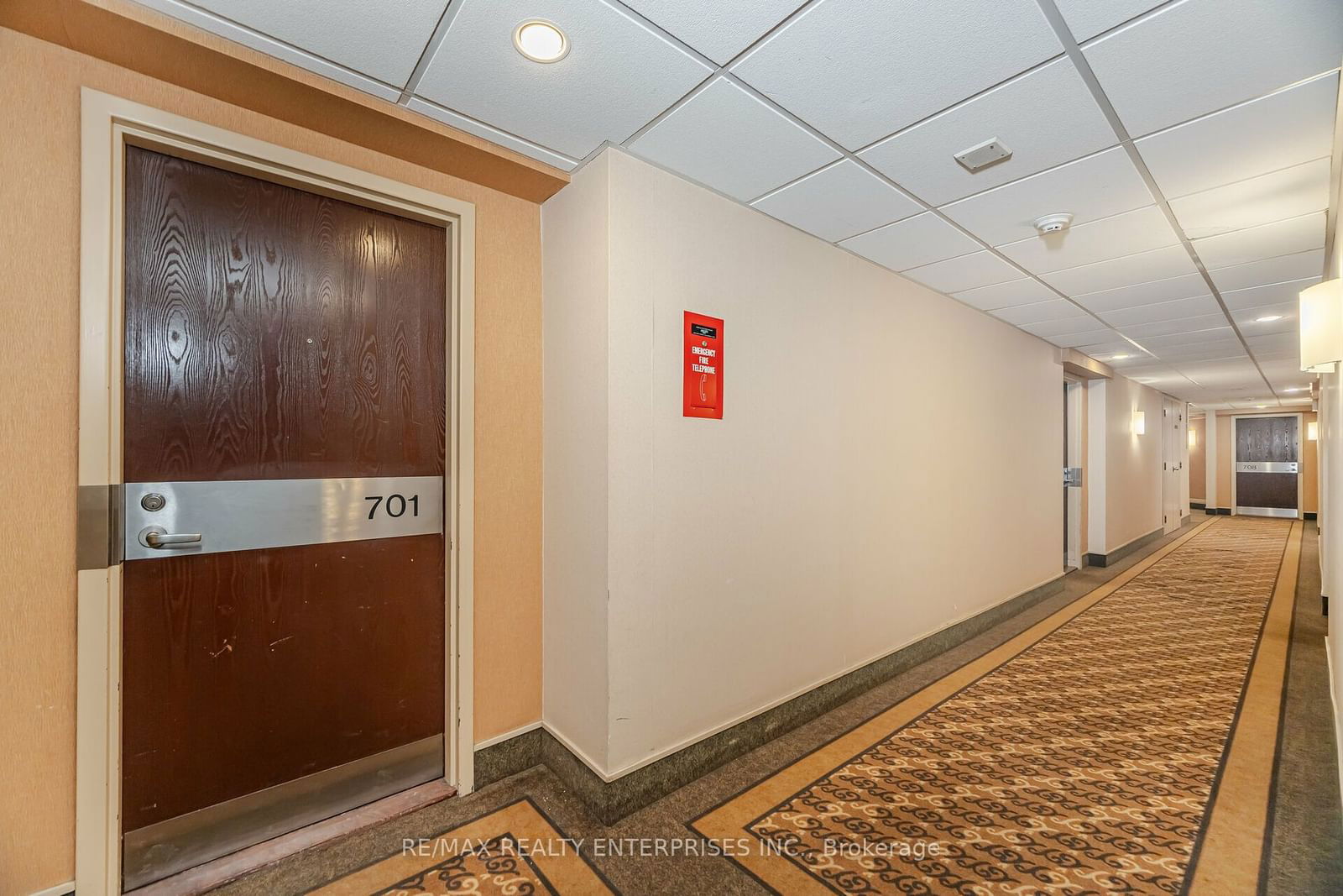 717 Bay St, unit 701 for sale