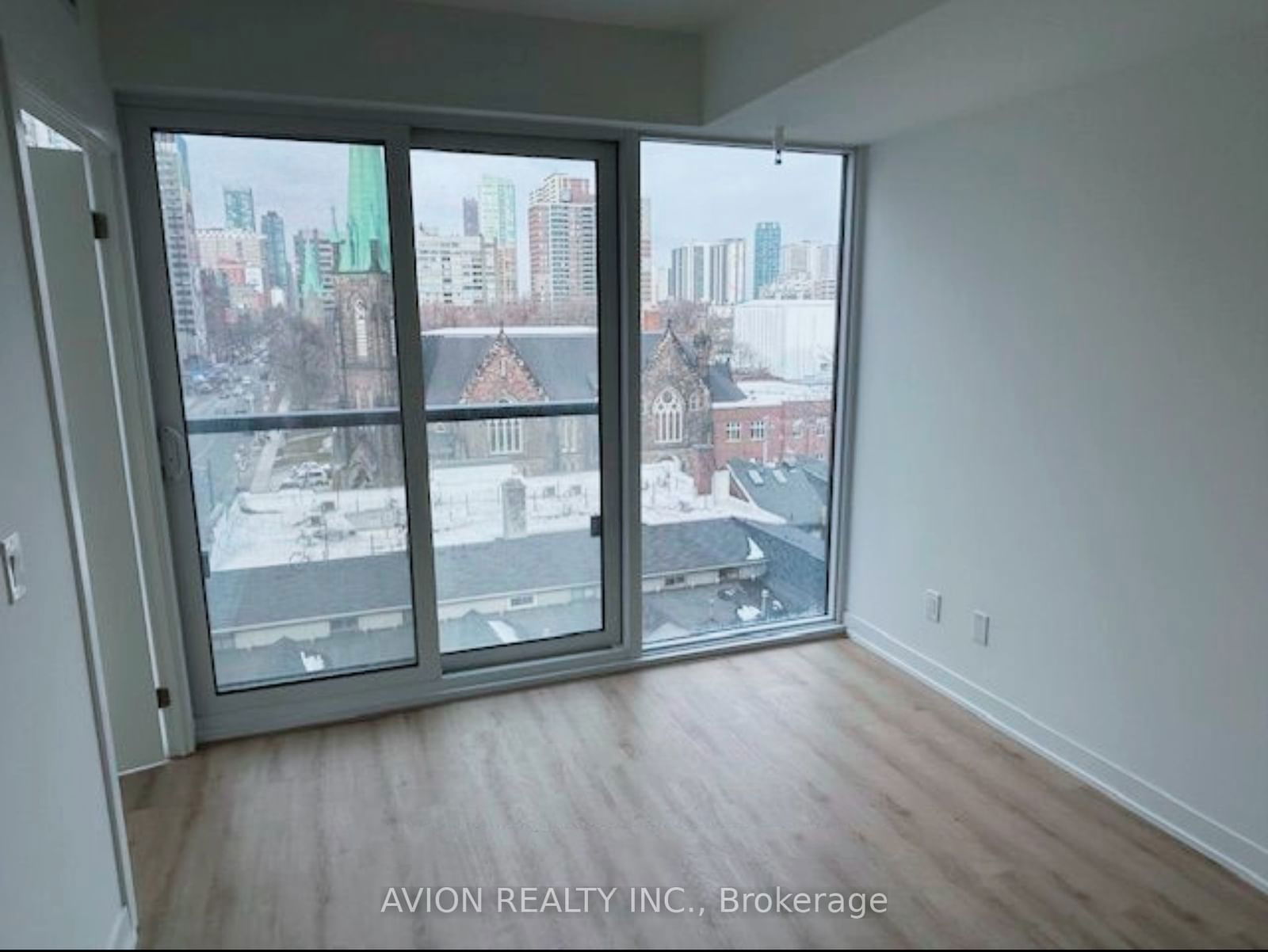 319 Jarvis St, unit 606 for sale