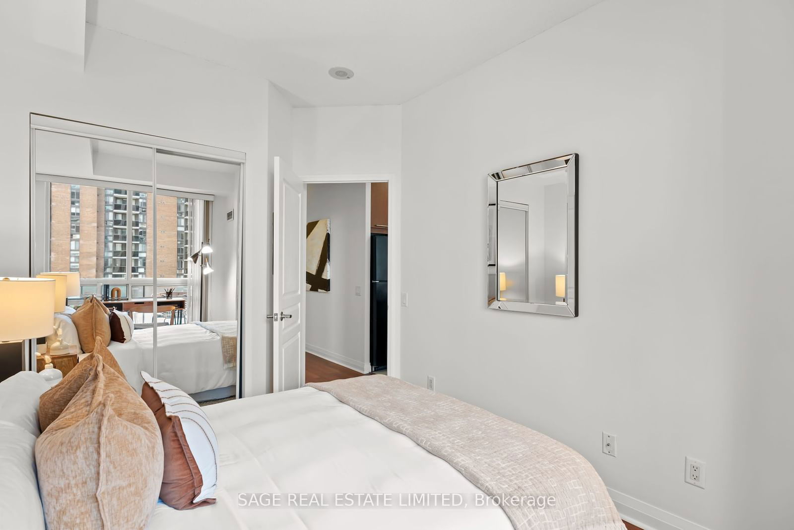 1121 Bay St, unit 1003 for sale