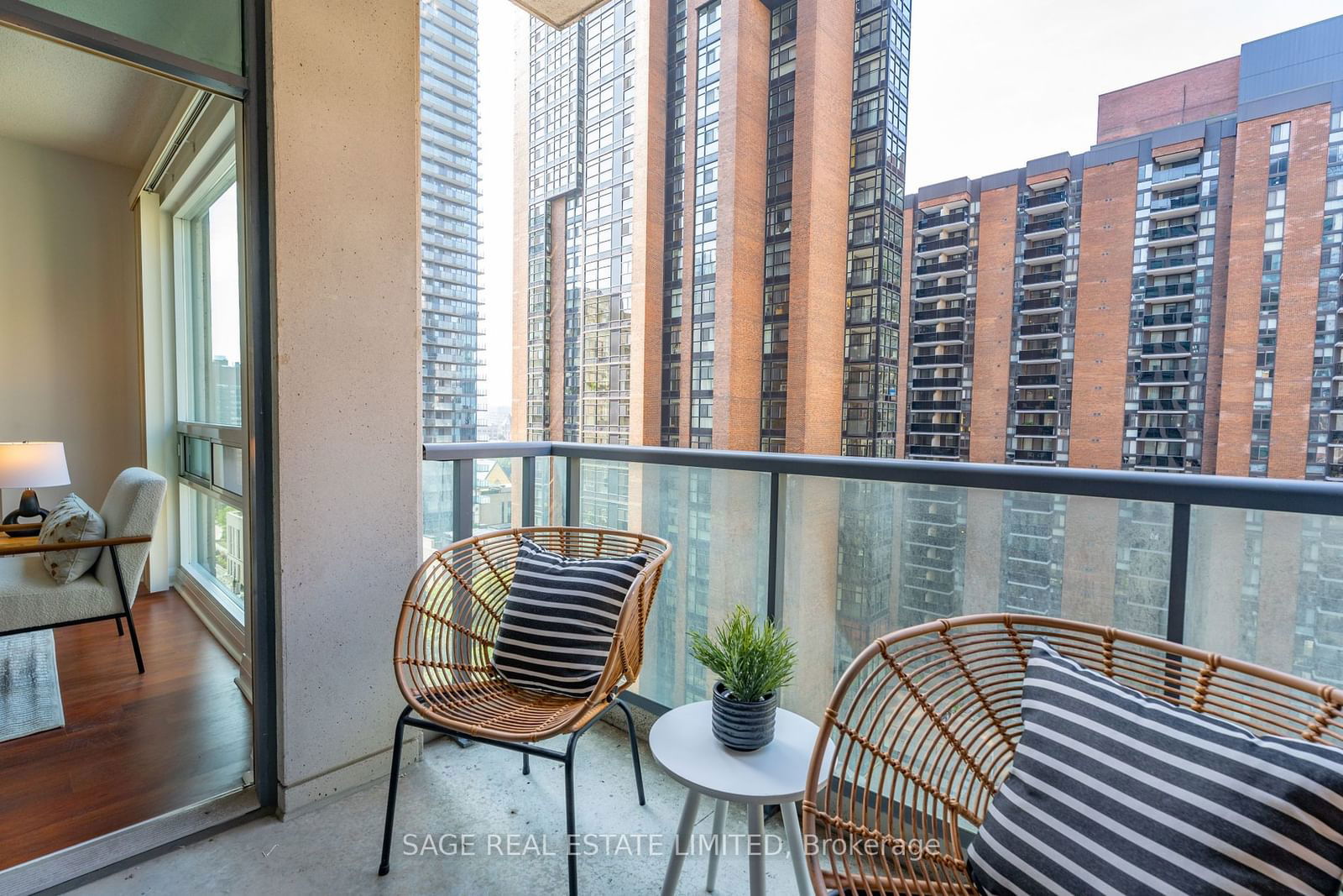 1121 Bay St, unit 1003 for sale