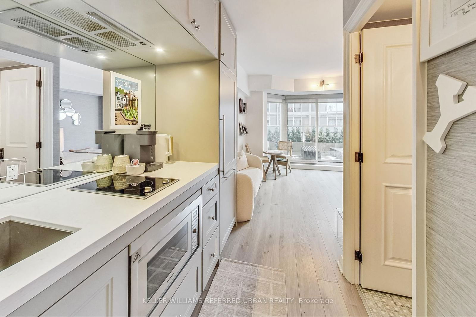 155 Yorkville Ave, unit 413 for sale