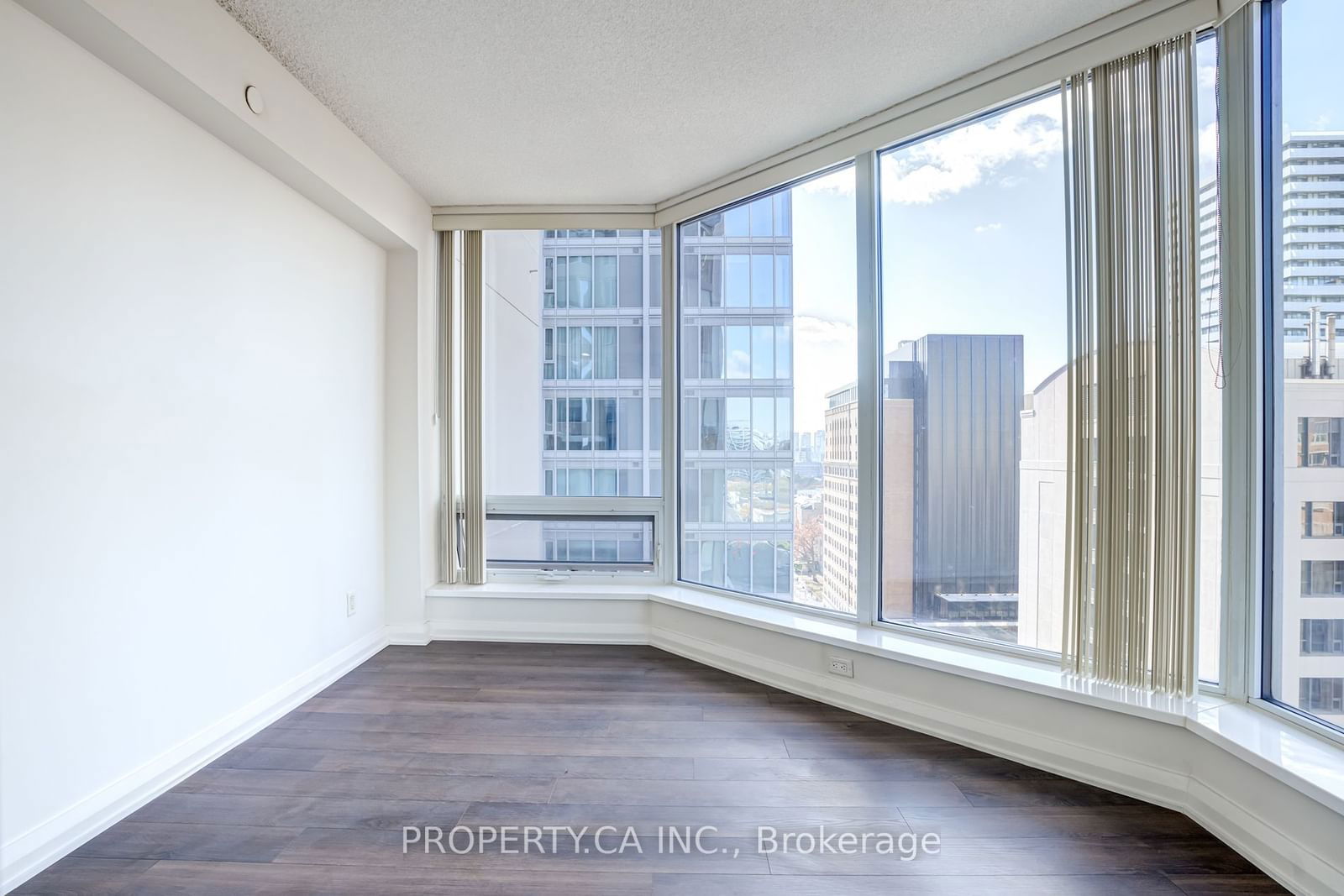 155 Yorkville Ave, unit 1514 for rent