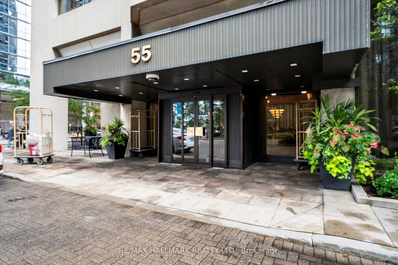 55 Harbour Sq, unit PH12 for rent