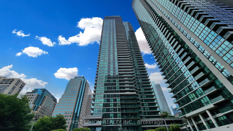 33 Bay St, unit 2407 for sale