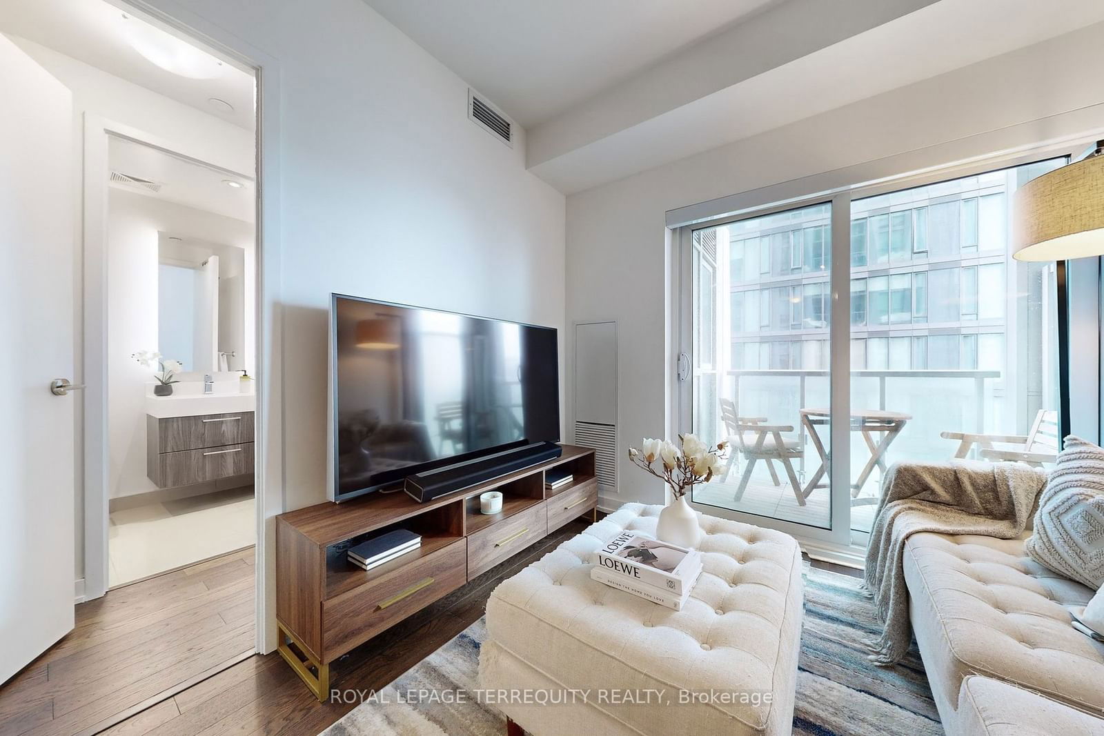 1 Yorkville Ave, unit 2412 for sale