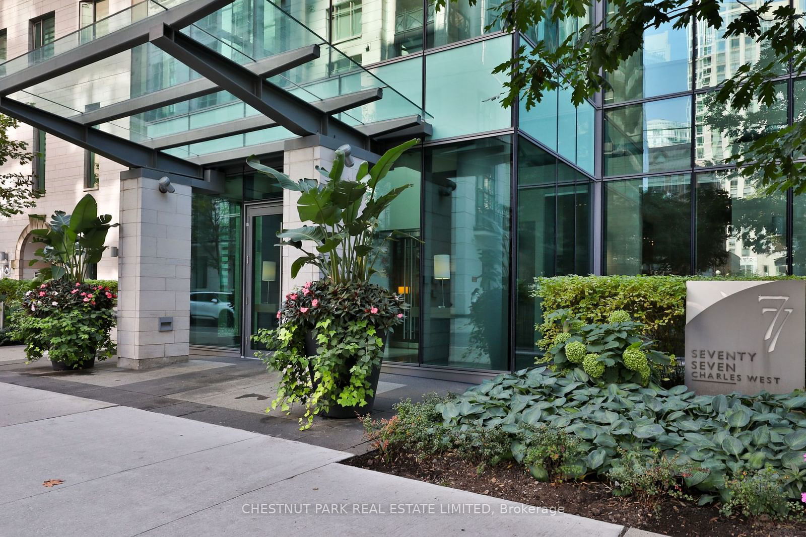 77 Charles West, Downtown, Toronto