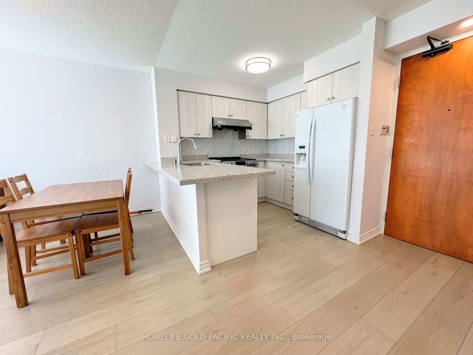 260 Doris Ave, unit 1203 for rent