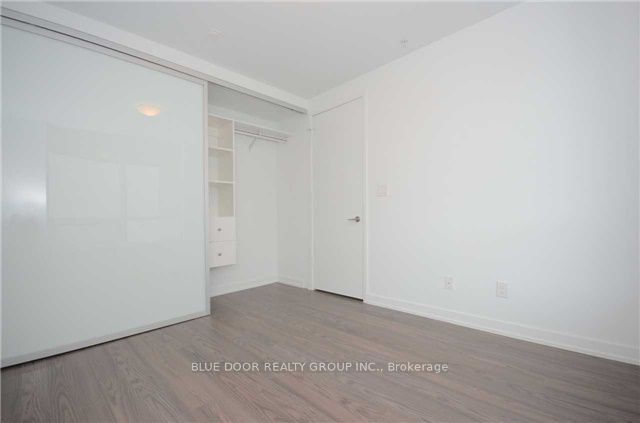 377 Madison Ave, unit 218 for rent