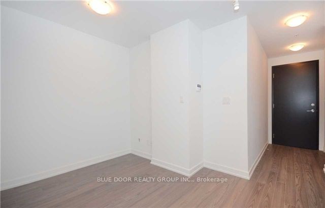 377 Madison Ave, unit 218 for rent