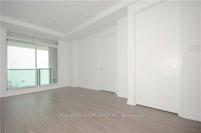 377 Madison Ave, unit 218 for rent