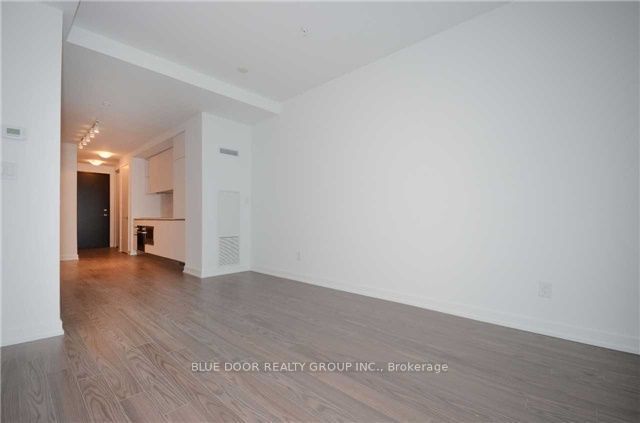 377 Madison Ave, unit 218 for rent