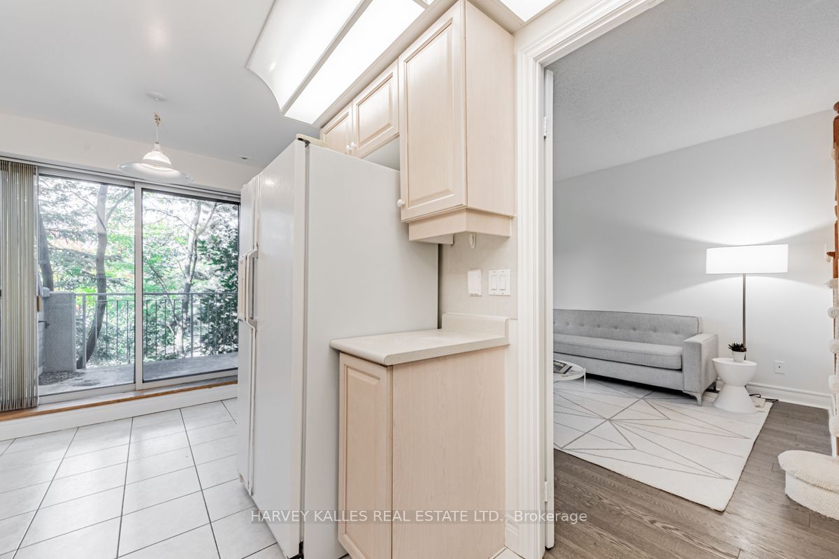 5418 Yonge St, unit TH122 for sale