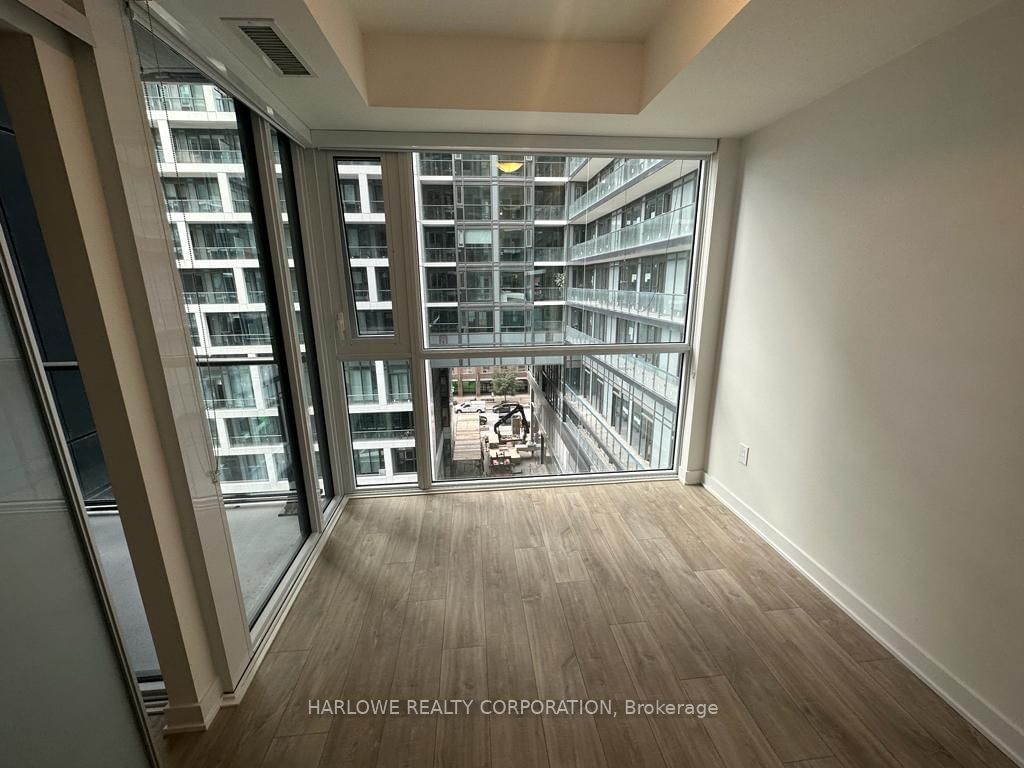 60 Princess St, unit 633 SE for rent