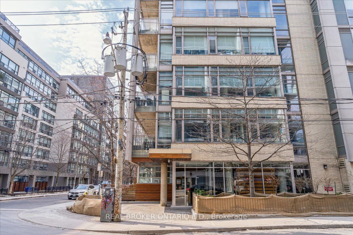 66 Portland St, unit 211 for sale