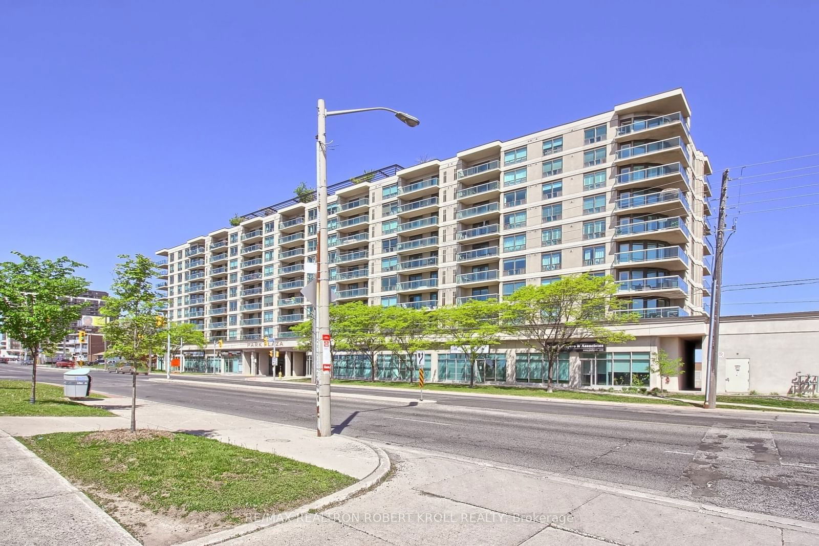 1030 Sheppard Ave W, unit 402 for rent