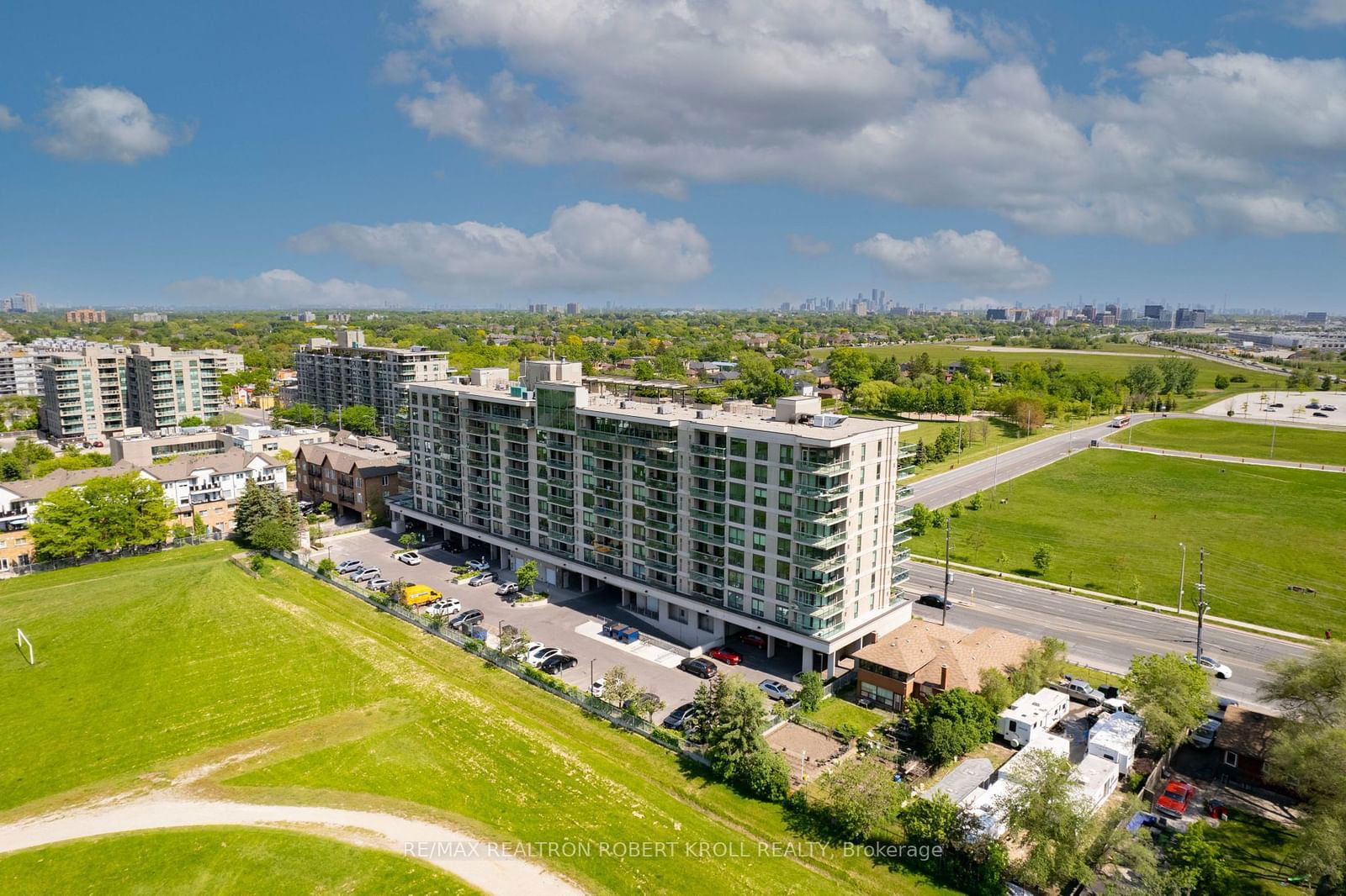 1030 Sheppard Ave W, unit 402 for rent