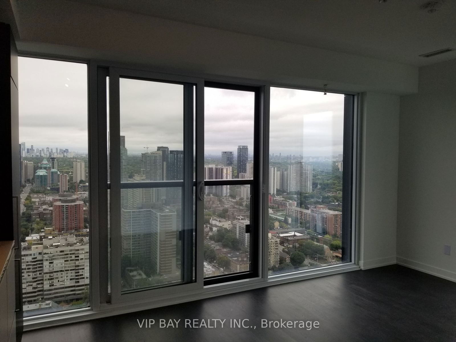 319 Jarvis St, unit 4810 for rent