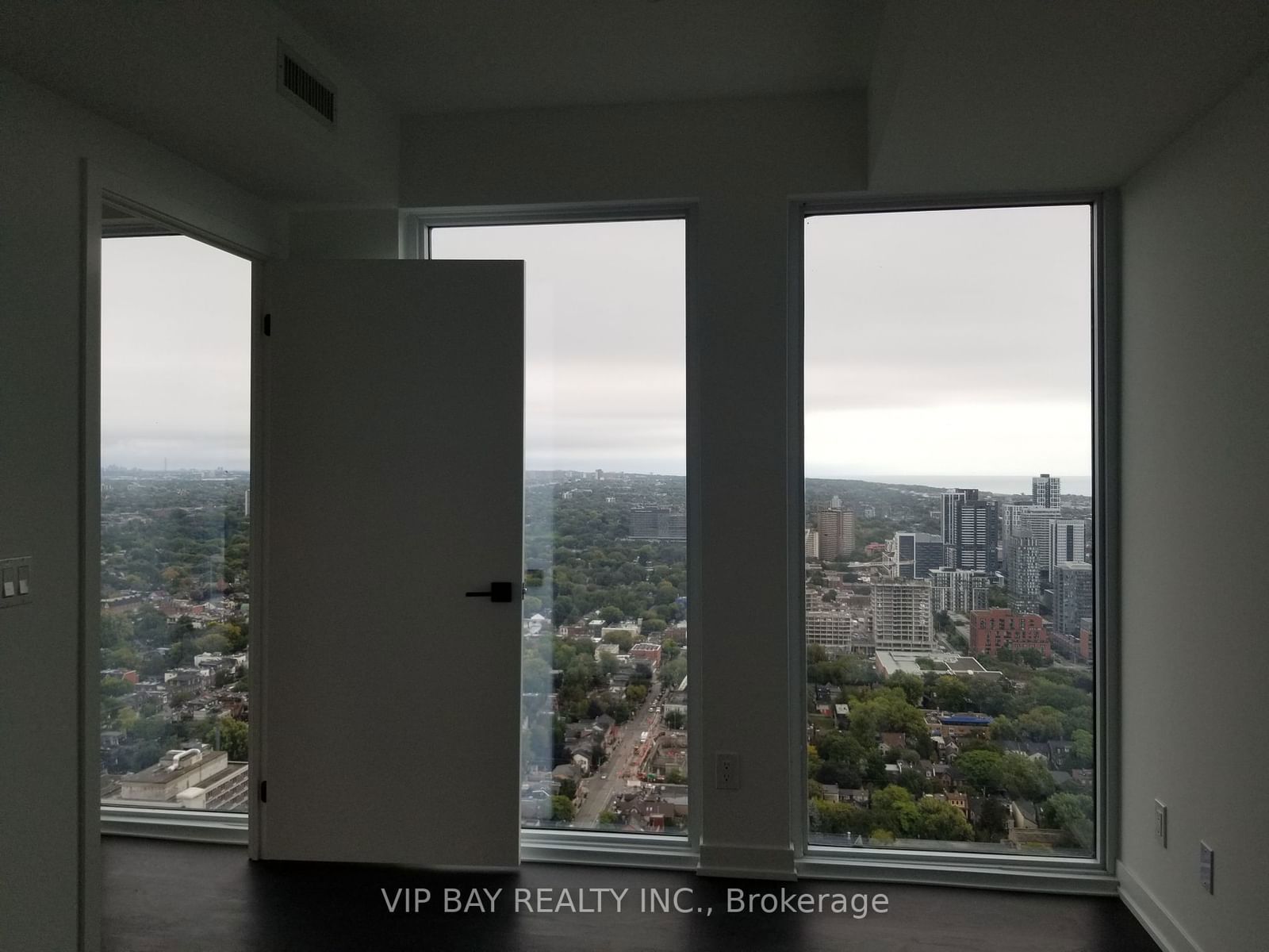 319 Jarvis St, unit 4810 for rent