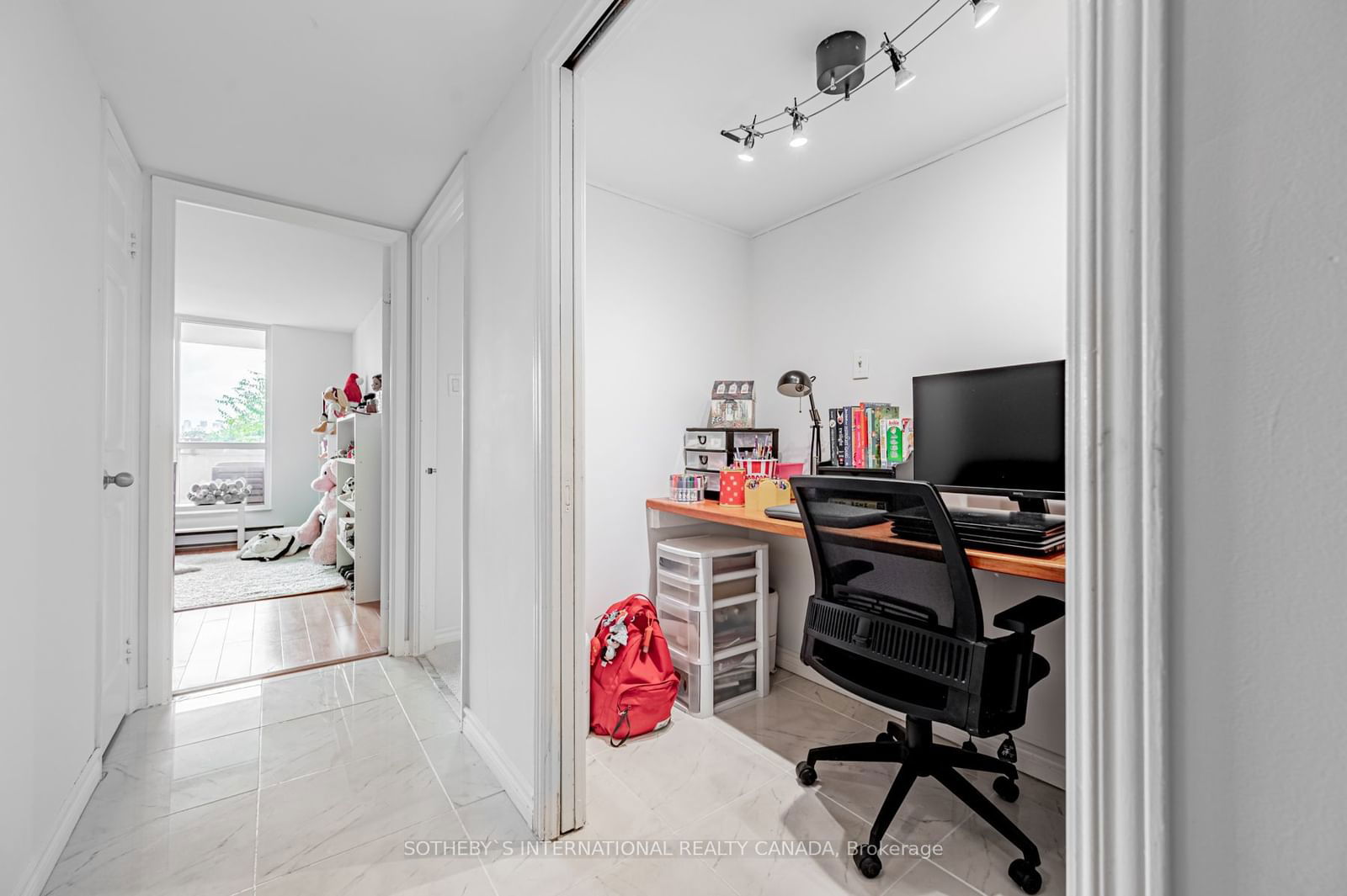 360 Bloor St E, unit 505 for sale