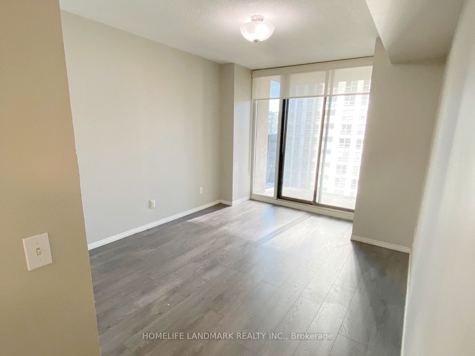 750 Bay St, unit 1110 for rent