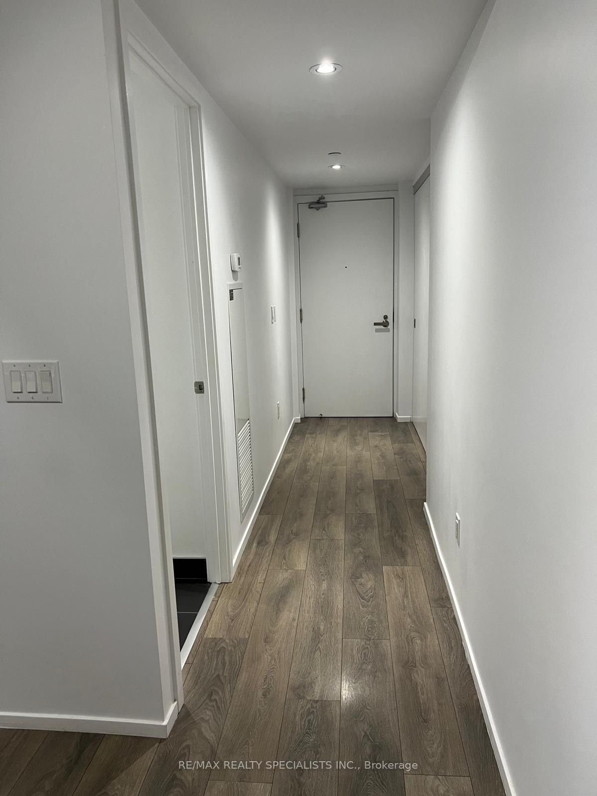 159 DUNDAS St E, unit 505 for rent