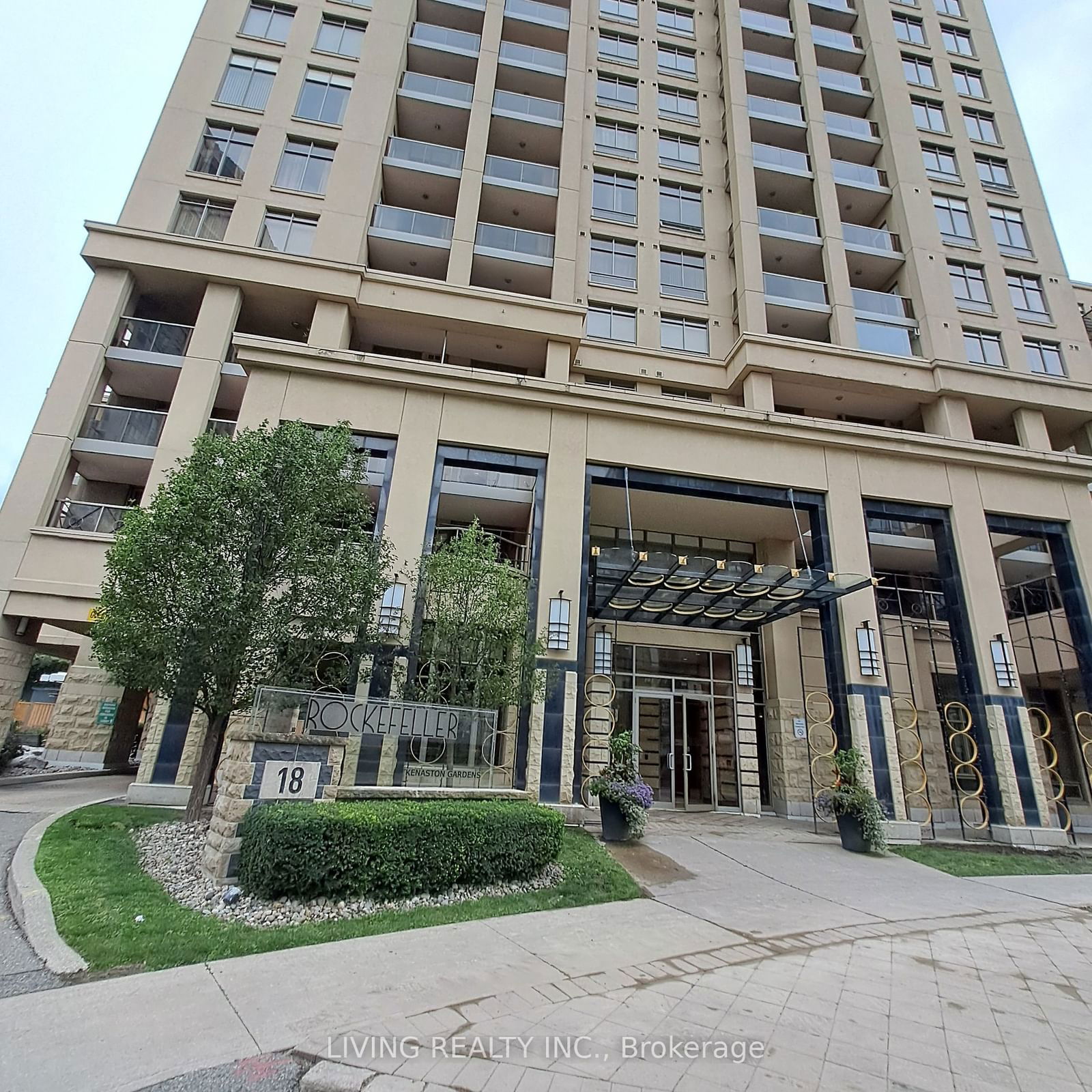 18 Kenaston Gdns, unit 410 for rent